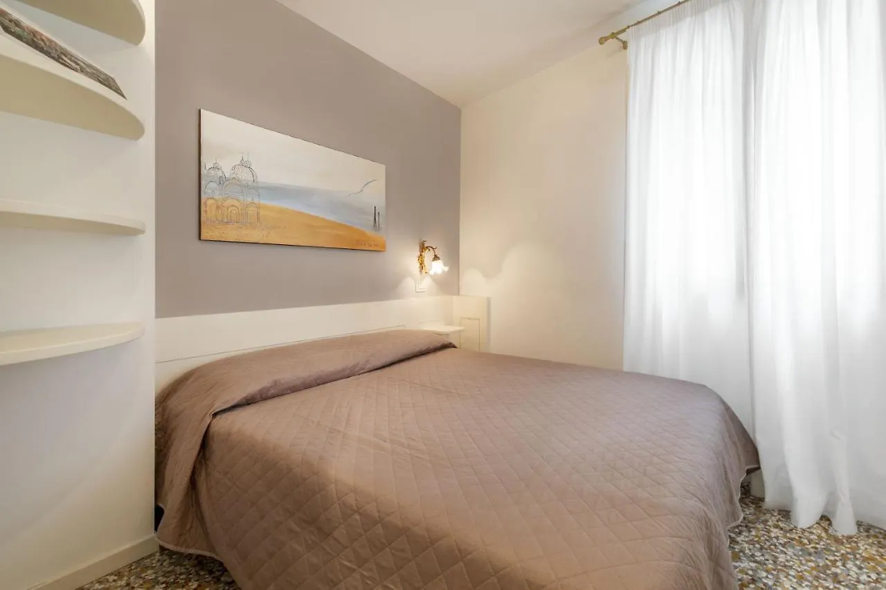 Friari Suite-Luxury Apt. Close To Rialto Bridge Venice 0*,  Italy